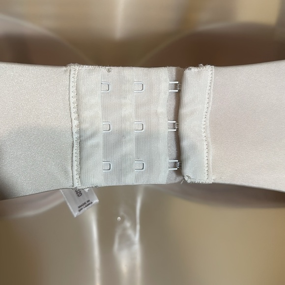 Auden Lightly Lined Straps or Strapless Underwire Bra Off White 32D - Picture 10 of 16